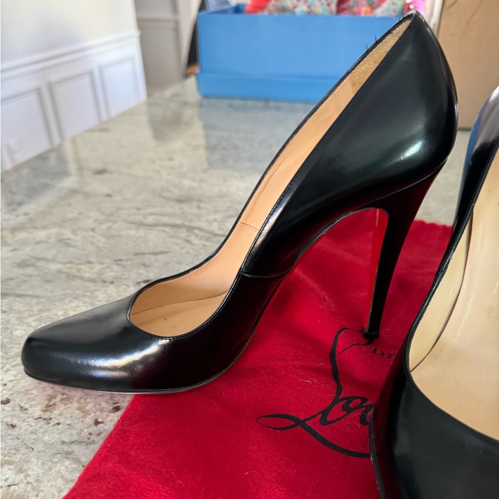 Christian Louboutin Classic Simple Pump 8.5 - Picture 12 of 16